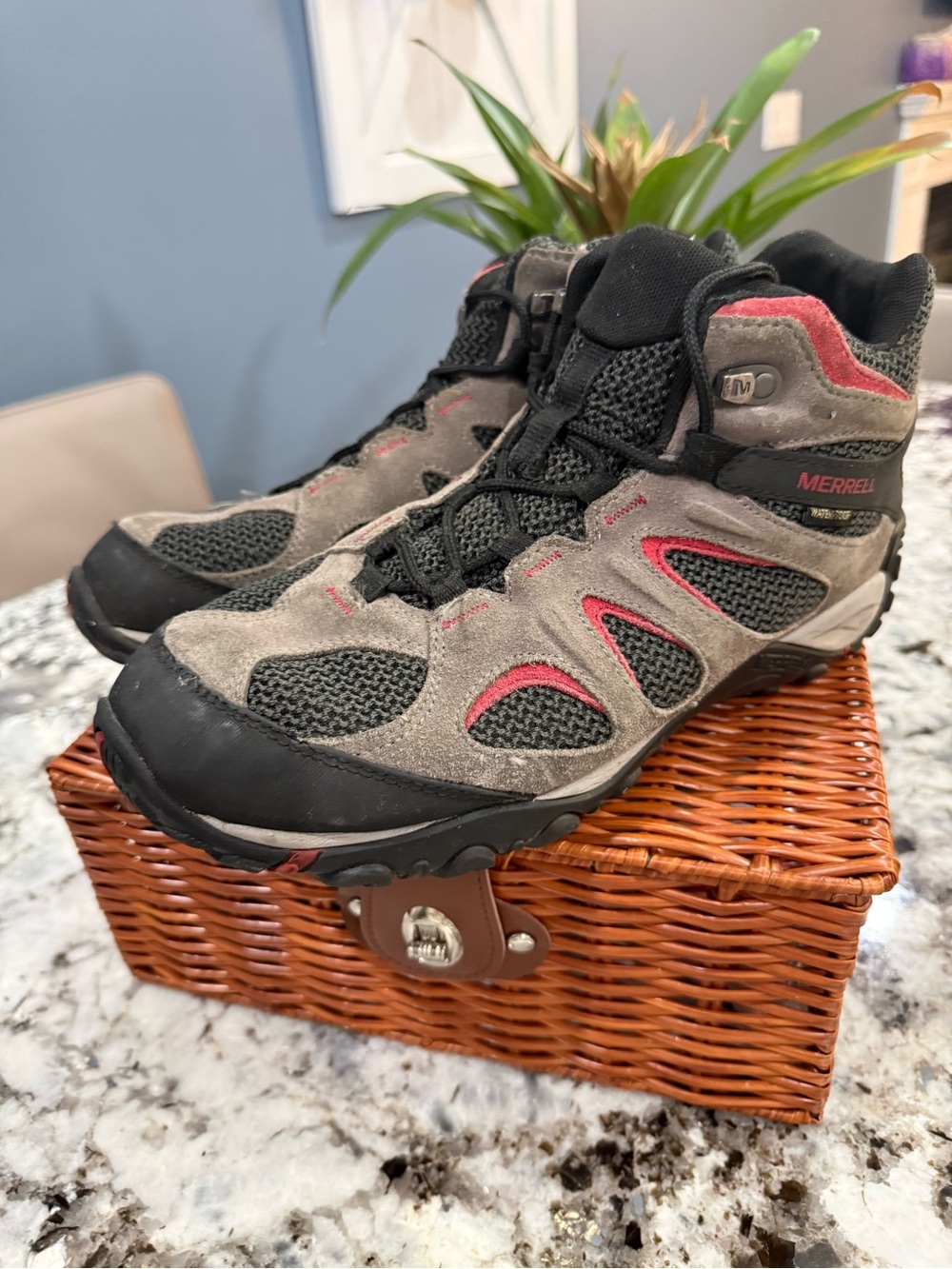Merrell Yokota Hiking Boots men’s size 10